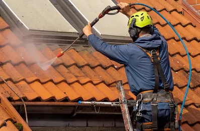 Démoussage et hydrofuge de toiture à Néhou